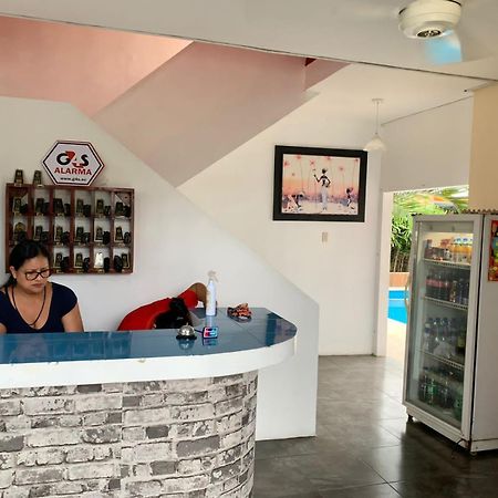 Hostal Las Velas Hotell Manta Exteriör bild