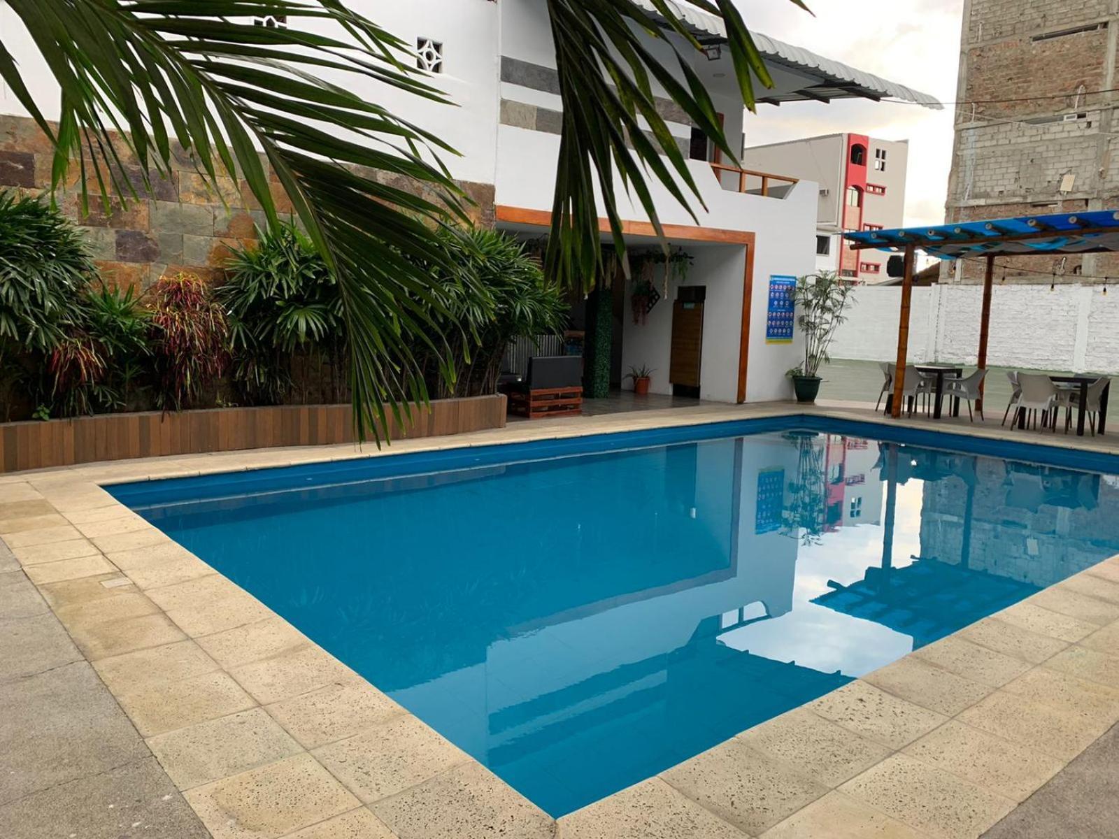 Hostal Las Velas Hotell Manta Exteriör bild