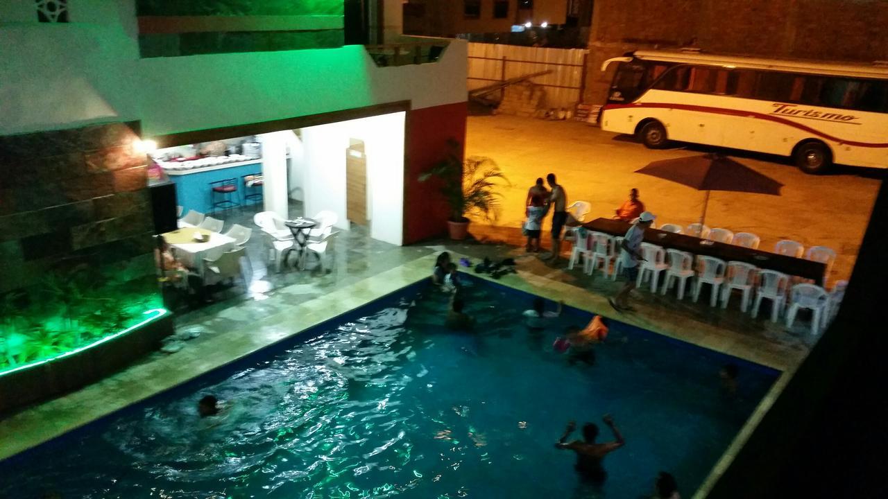 Hostal Las Velas Hotell Manta Exteriör bild