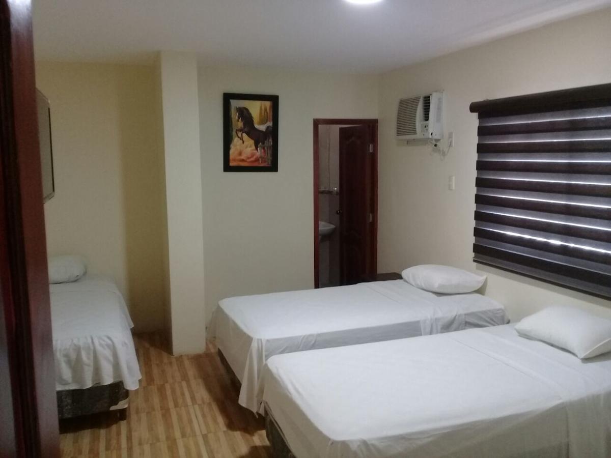 Hostal Las Velas Hotell Manta Exteriör bild
