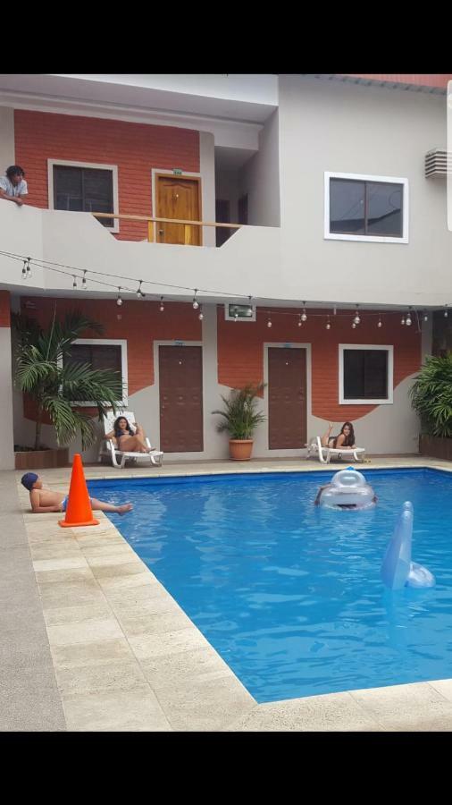 Hostal Las Velas Hotell Manta Exteriör bild